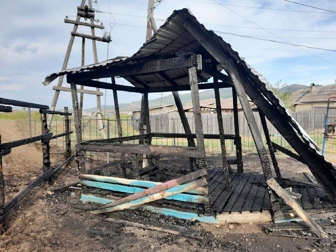 В Бурятии дети сожгли пять зданий, играя с огнем