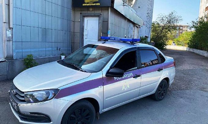 В Улан-Удэ подросток вернулся из компьютерного клуба под конвоем росгвардейцев