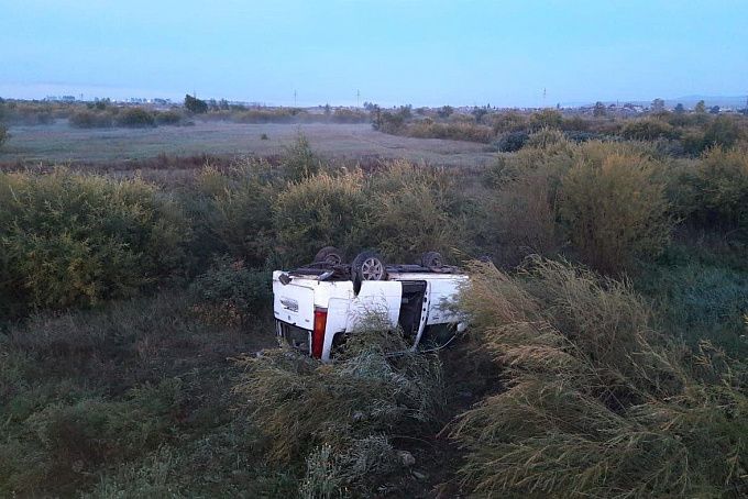 Подростки перевернулись на минивэне в Бурятии