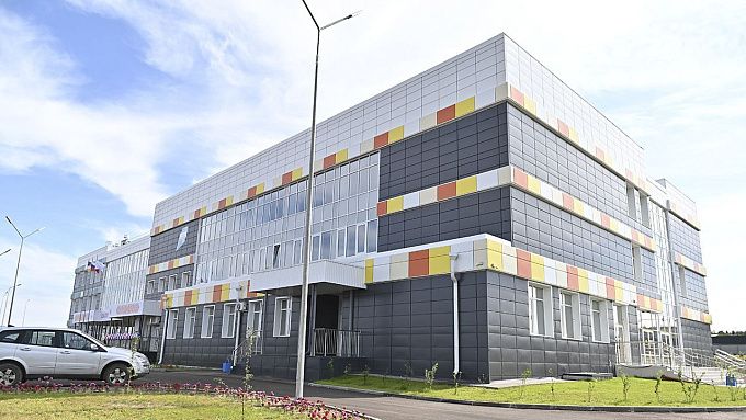 Владимир Путин открыл новую школу в Бурятии