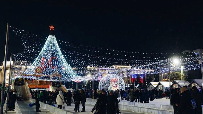 Россиян ждет шестидневная рабочая неделя перед Новым годом Россиян ждет шестидневная рабочая неделя перед Новым годом