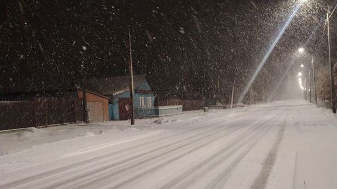 В районе Бурятии из-за снегопада ухудшилась дорожная обстановка