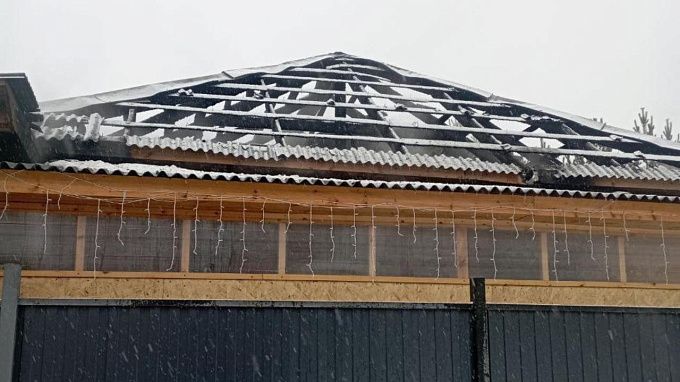 Дом и гараж горели в районе Бурятии