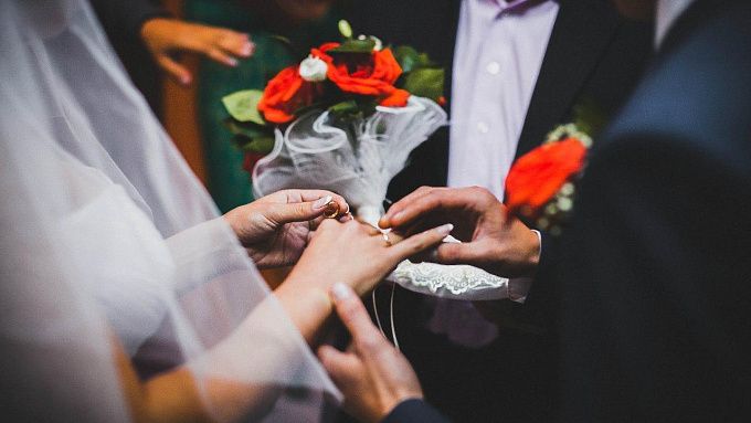 Психолог рассказала, сколько нужно встречаться до свадьбы