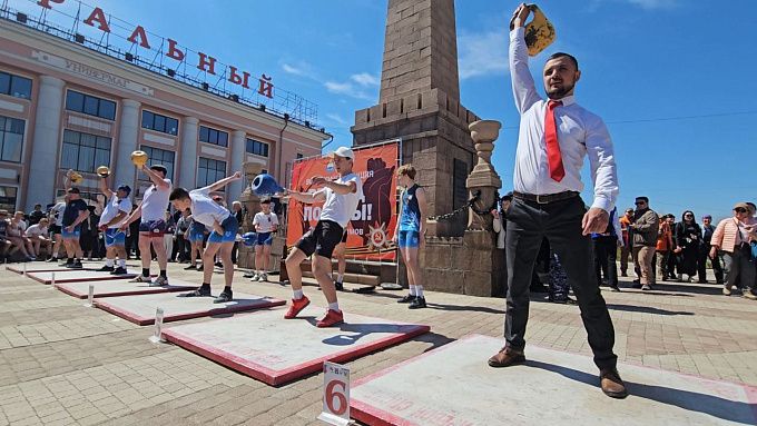 В Улан-Удэ установили «Рекорд Победы»