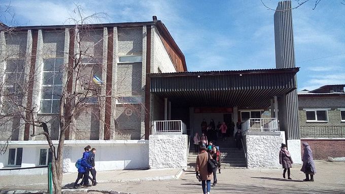 «Ест через трубочку»: В Улан-Удэ мать избитого взрослым школьника рассказала о его состоянии