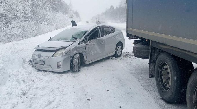 Лихач на «Приусе» спровоцировал двойное ДТП в Бурятии