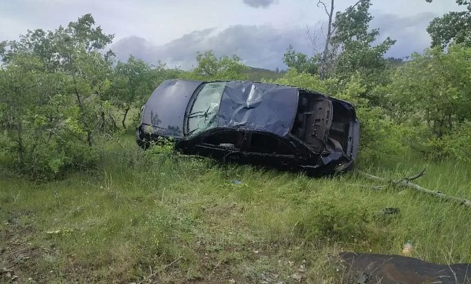 Женщина пострадала в опрокинувшейся машине в Бурятии