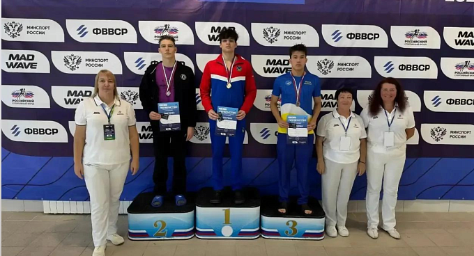Пловцы из Бурятии завоевали россыпь медалей на чемпионате и первенстве ДФО 
