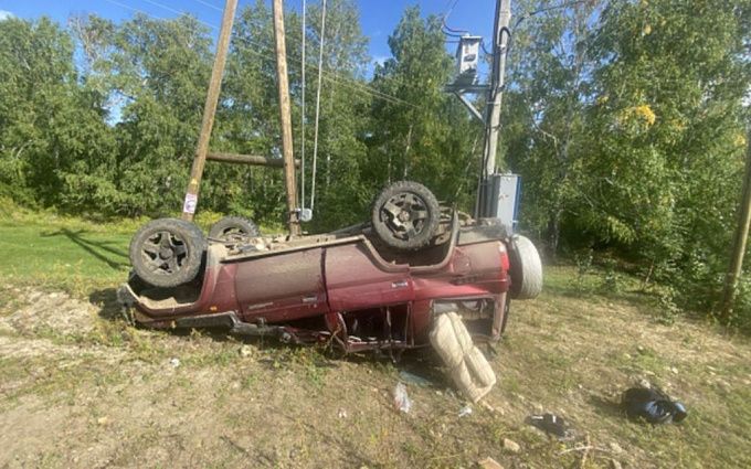 Внедорожник слетел с трассы в Бурятии 