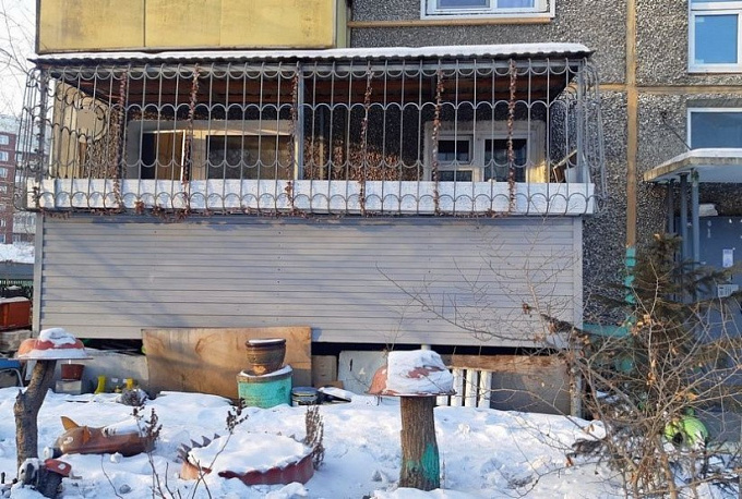 Улан-удэнка чуть не лишилась квартиры из-за незаконного балкона