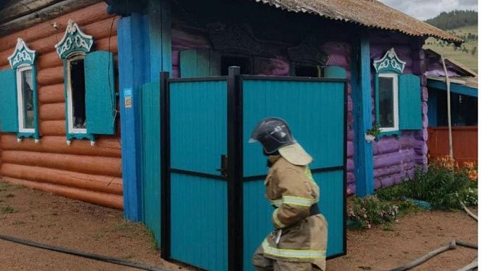 Жилой дом горел в районе Бурятии