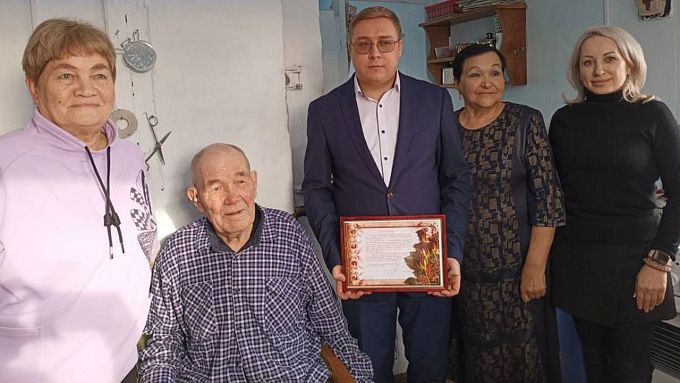 Участник трудового фронта из Бурятии отметил 95-й день рождения