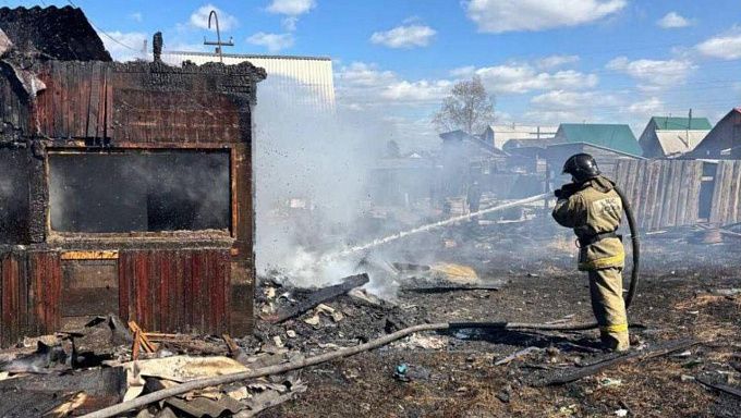 Подросток обжег лицо на пожаре в Улан-Удэ