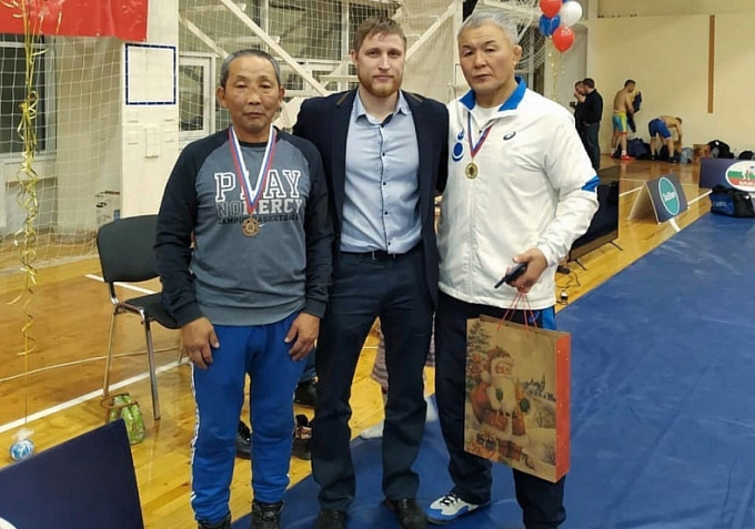 Борцы из Бурятии завоевали медали чемпионата России