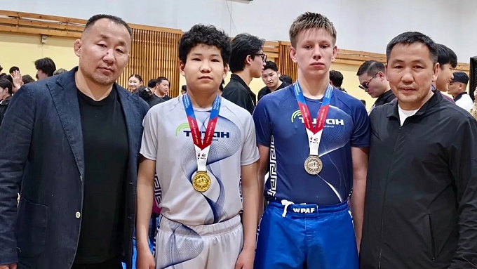 Бурятские бойцы взяли две медали чемпионата Монголии по ММА