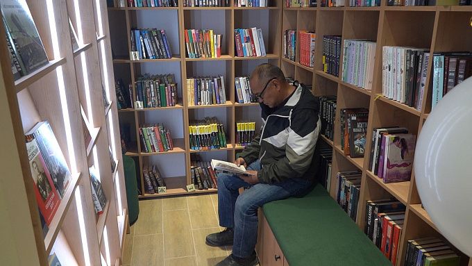 Чтение вслух способствует профилактике деменции