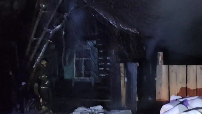 Женщина погибла на пожаре в селе Бурятии