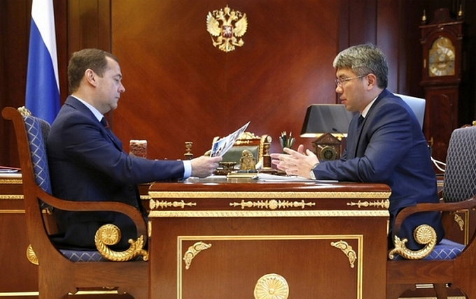 Дмитрий Медведев пообещал главе Бурятии 520 млн на очистные сооружения