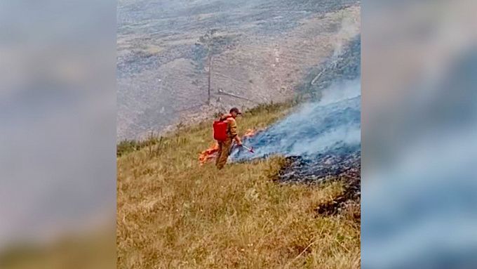 Лесной пожар разгорелся в районе Бурятии из-за сухой грозы
