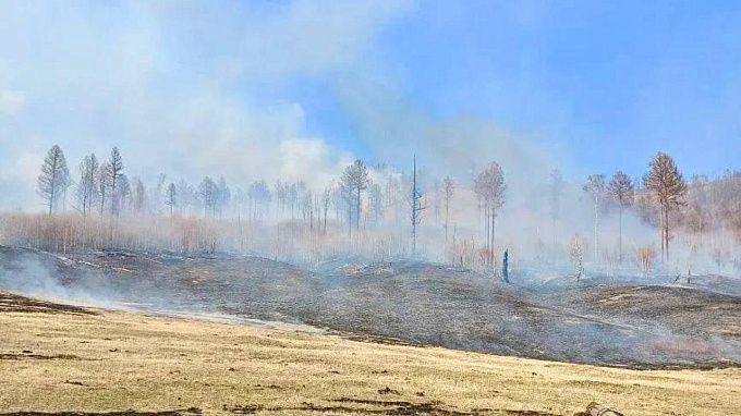 В районе Бурятии из-за обрыва линий электропередач вспыхнула тайга