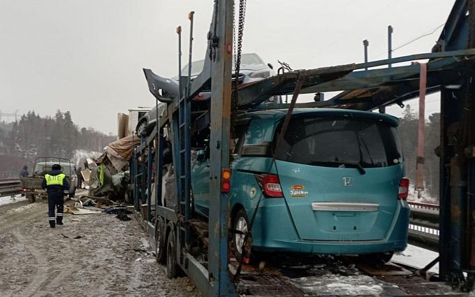 Пассажирка автовоза погибла при столкновении с фурой в Бурятии. ФОТО