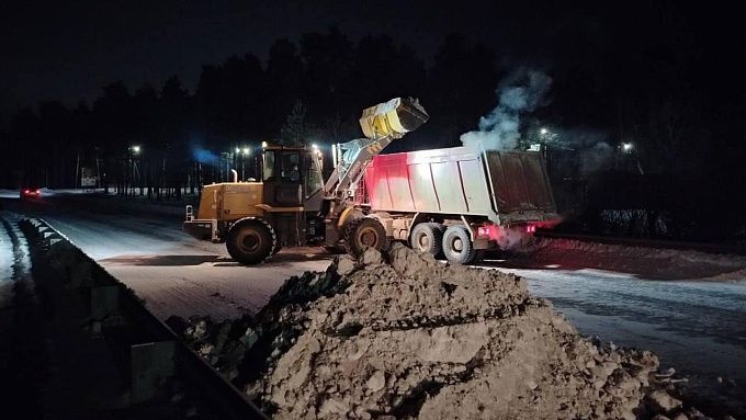 Улан-Удэ посыпают песком с 4 утра