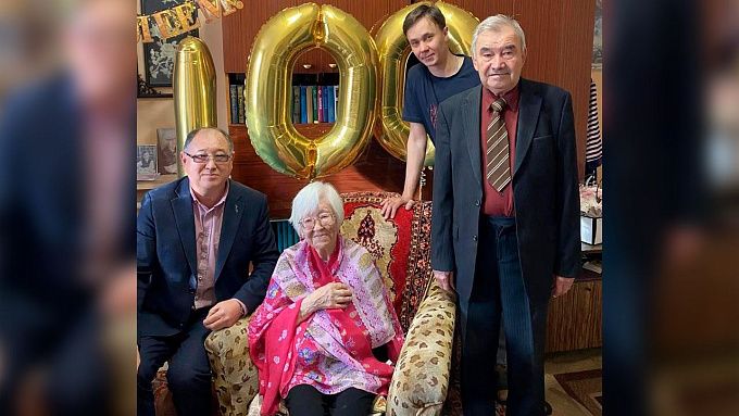 Педагог и ветеран труда из Улан-Удэ отметила вековой юбилей