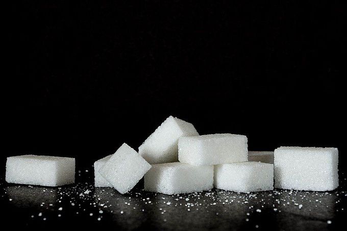 Жителям Бурятии запретили вывозить сахар и зерно из России