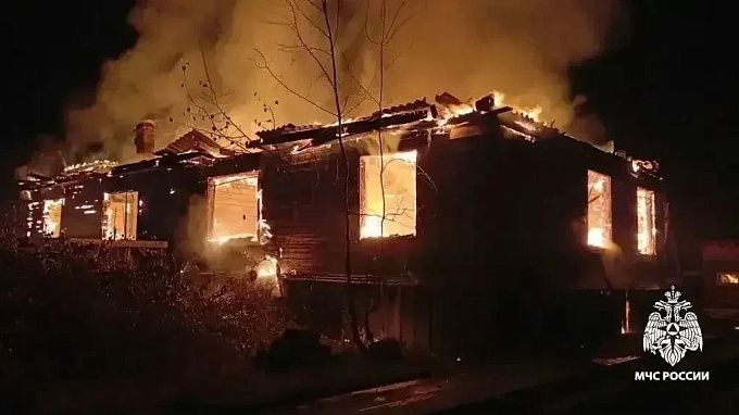 Женщина погибла при пожаре в районе Бурятии