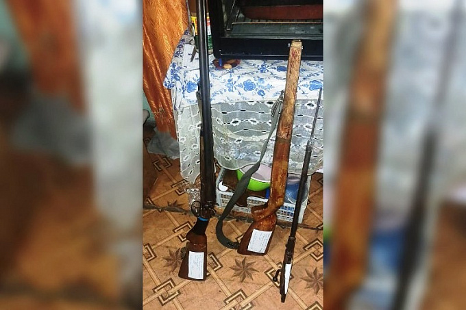 В Бурятии у 21-летнего парня изъяли два ружья