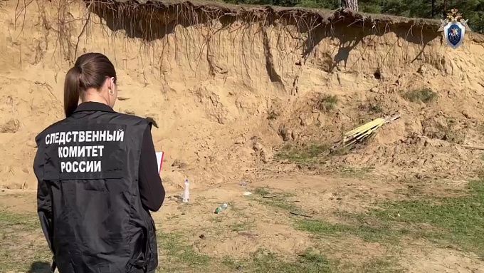 Девочка и мальчик погибли во время игры в карьере в Забайкалье