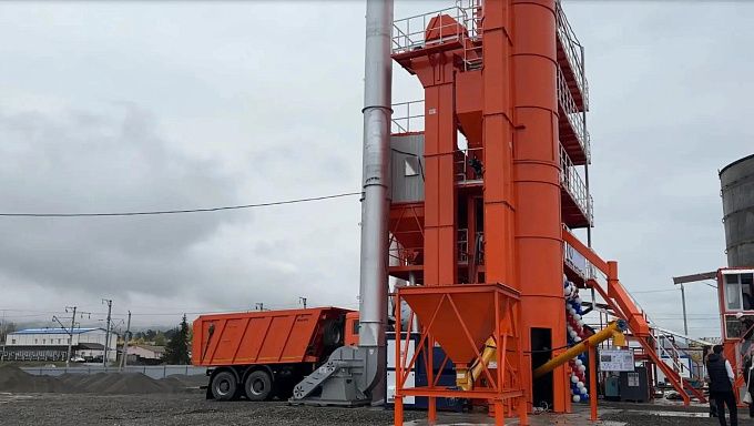Асфальтобетонный завод открыли на севере Бурятии 