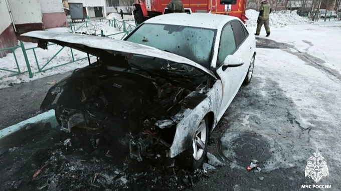 Иномарка сгорела в Улан-Удэ