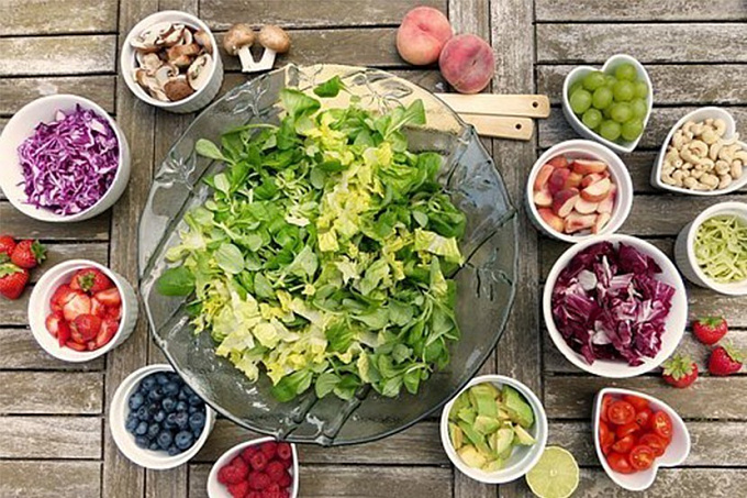 Эксперты рассказали, как не попасть в больницу после новогоднего застолья