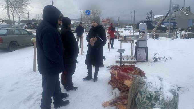 В Улан-Удэ проверяют стихийные мясные рынки