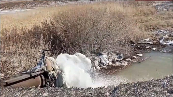 Прокуратура не подтвердила сброс стоков в приток Гусиного озера, но нашла другое нарушение