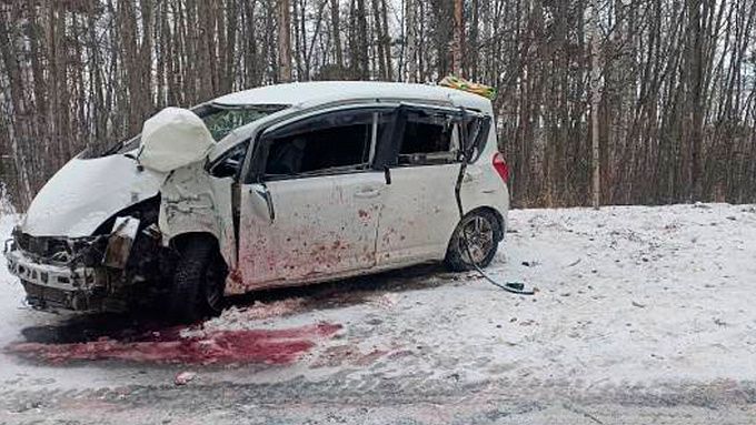 Пять человек пострадали в аварии на трассе в Бурятии