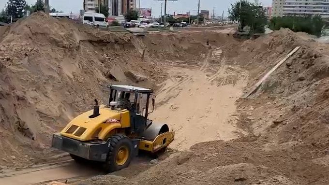 В Улан-Удэ ремонт дороги с «черной дырой» близится к завершению