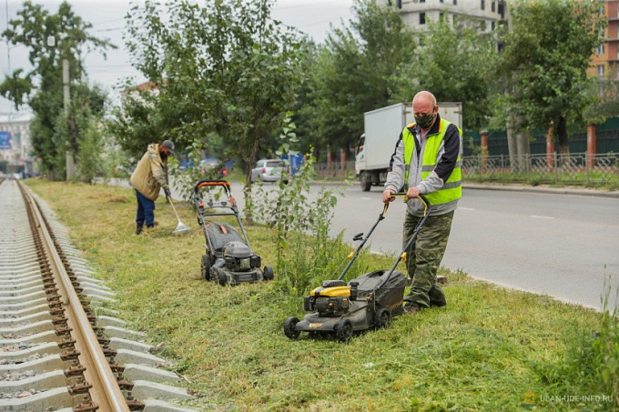 На борьбу с разросшейся травой в Улан-Удэ выделят дополнительные средства
