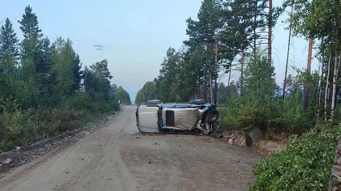 «Тойота» опрокинулась на трассе в районе Бурятии