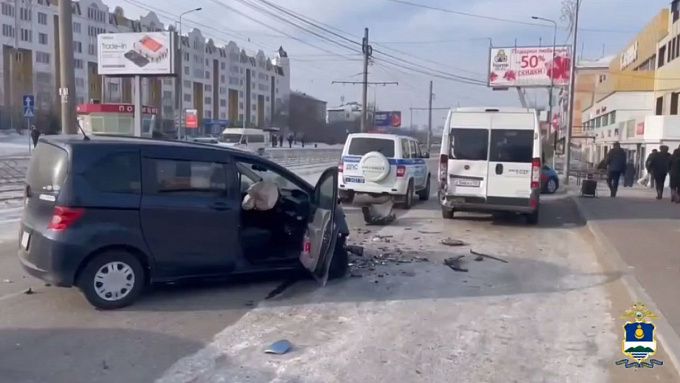 Две пассажирки автобуса пострадали в ДТП в Улан-Удэ