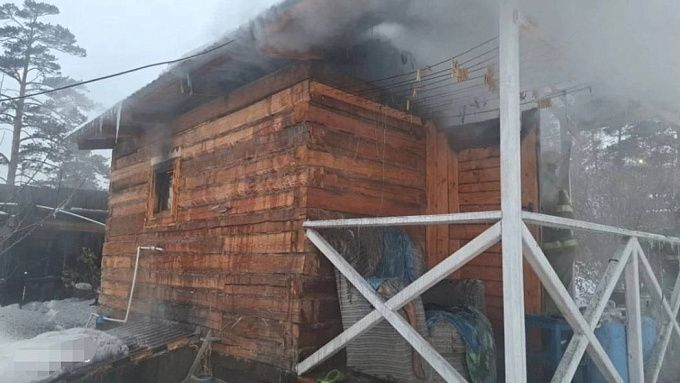 Огонь чуть не спалил баню в районе Бурятии