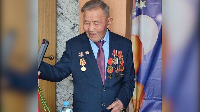 В Улан-Удэ ветеран отметил столетие