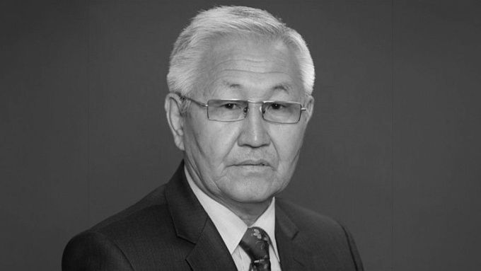 В Бурятии ушел из жизни заслуженный экономист России