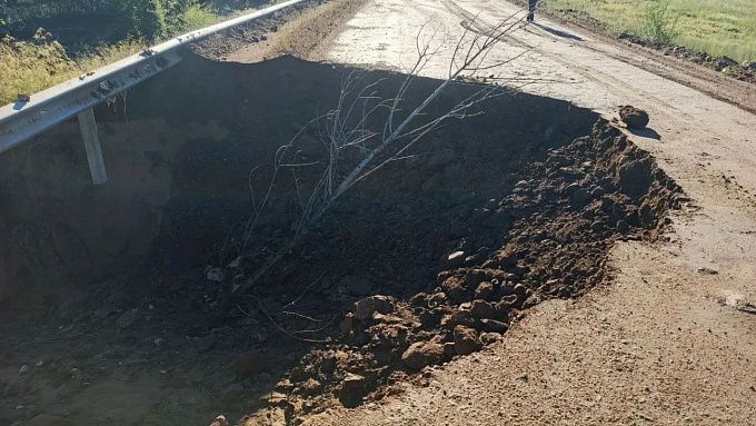 Региональную дорогу размыло в районе Бурятии