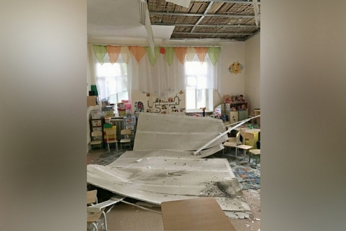 Потолок обрушился в детском саду Читы