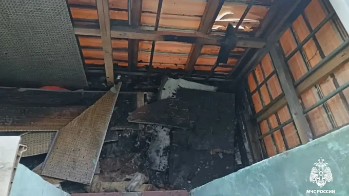 Пенсионерка отравилась угарным газом на пожаре в Улан-Удэ