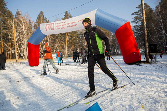 В Улан-Удэ студенты смогут бесплатно покататься на лыжах, коньках и сноубордах