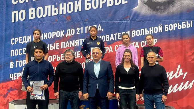 Спортсменка из Бурятии победила на всероссийских соревнованиях по вольной борьбе